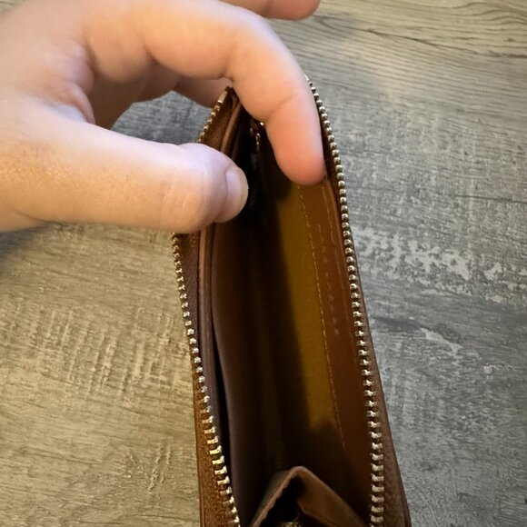 Marc Jacobs The Leather Top Zip Multi Wallet - Picture 3 of 3